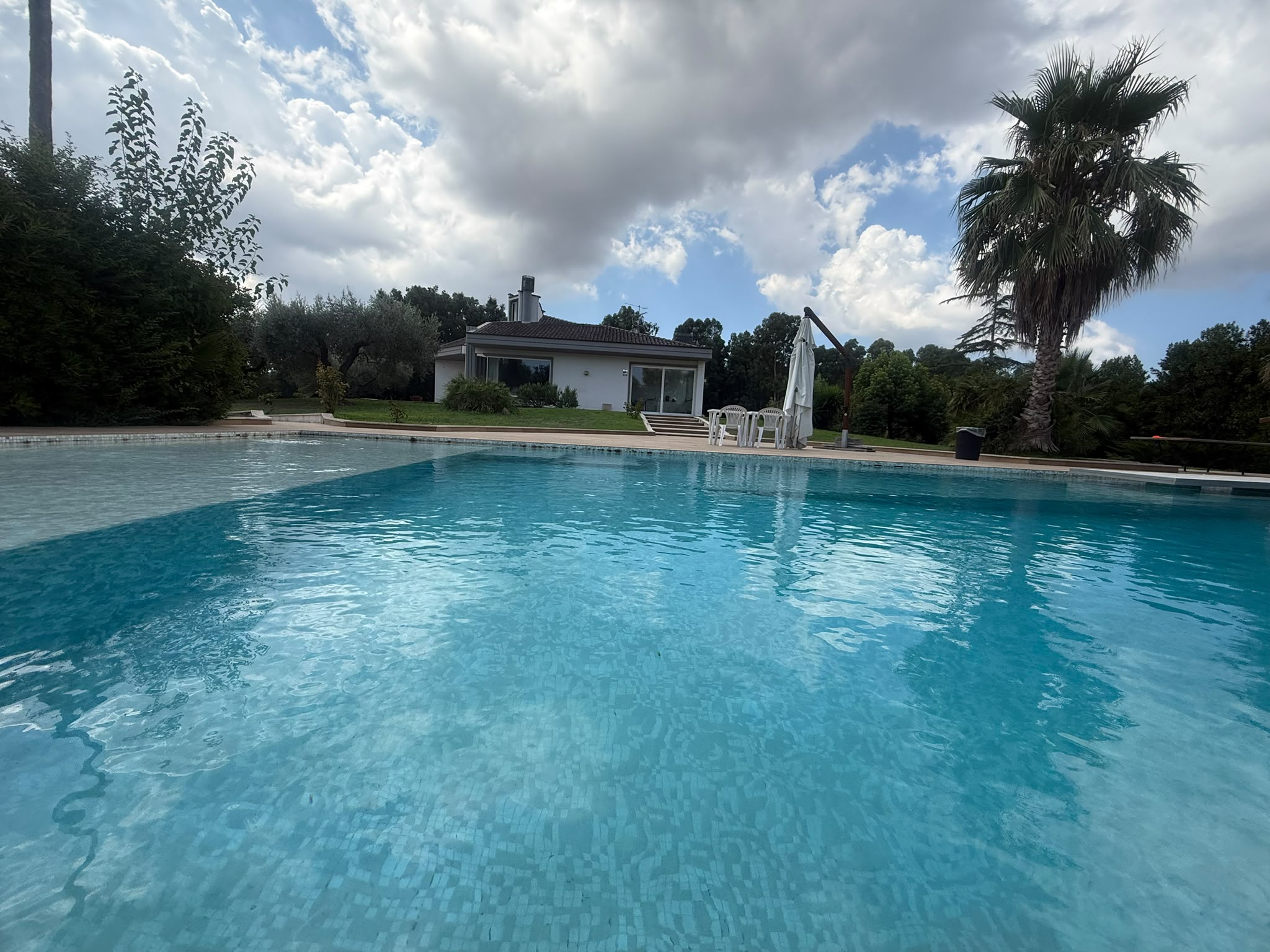 WhatsApp Image 2026-07-24 at 12.30.54 (5) APRILIA: PRESTIGIOSA VILLA CON PISCINA