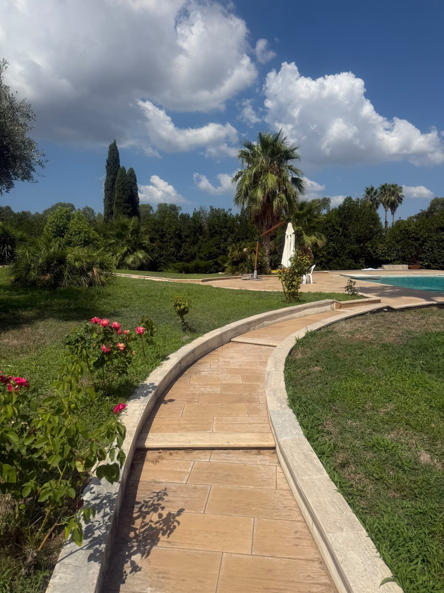 WhatsApp Image 2026-07-24 at 12.30.54 (8) APRILIA: PRESTIGIOSA VILLA CON PISCINA